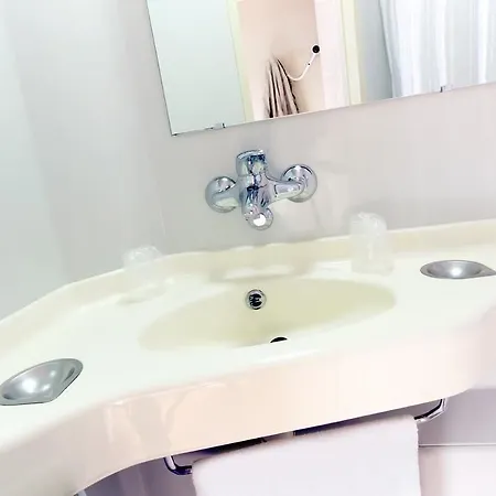 Otel Premiere Classe Chalons-en-champagne *